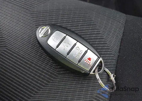 2014 Nissan Rogue Sv z USA, uszkodzony, nr VIN 5N1AT2MV1EC855904